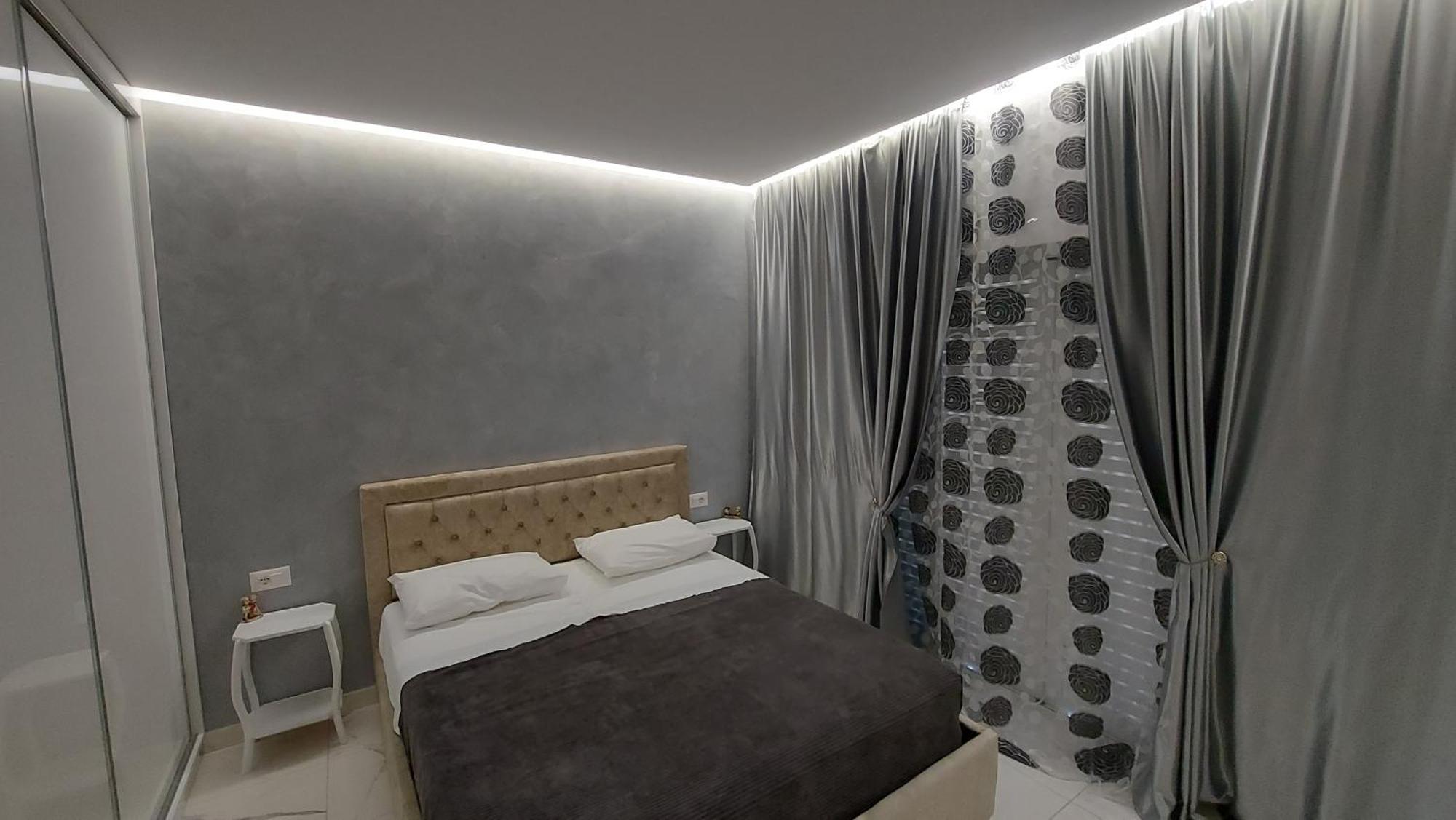 Beni 'S Apartments Sarande Exterior photo